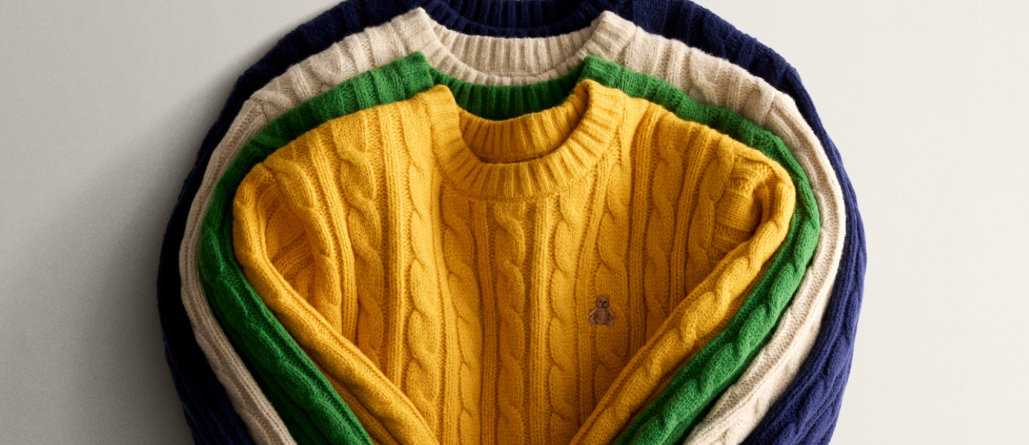 Gap Long Weekend Event: Save 40-60% Off Fall Essentials + an Extra 20% Off Online with Code